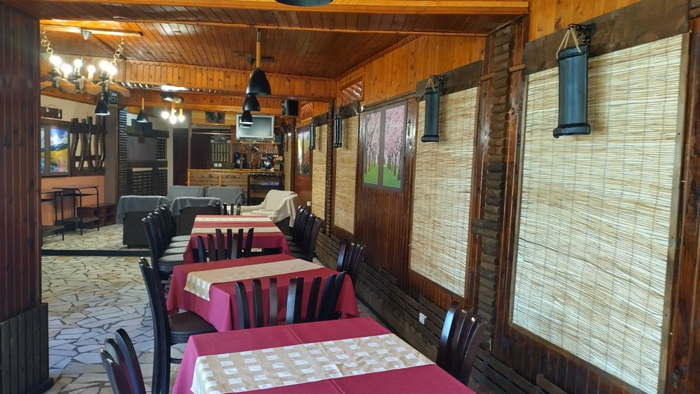 Дава се под наем Заведение в с. Брестник, Област Пловдив - 70 кв.м за 51 € - Снимка #16