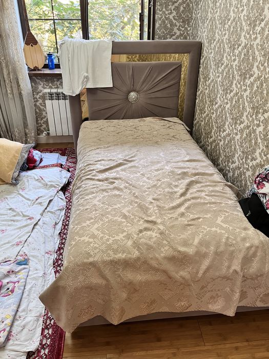 Односпальная кровать