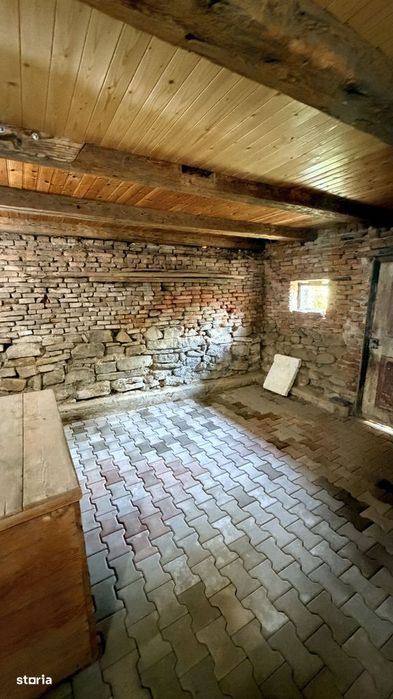 Casă în Valea Viilor – proprietate spațioasă cu teren de 1400 mp
