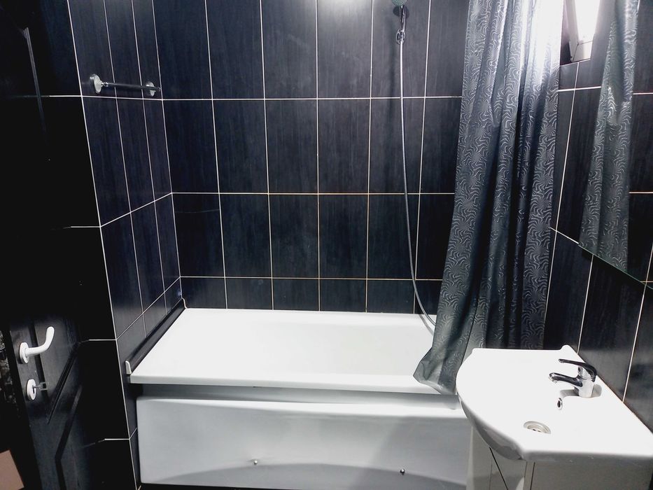 Inchiriez ap cu 2 camere in bloc nou in sfantu ilie