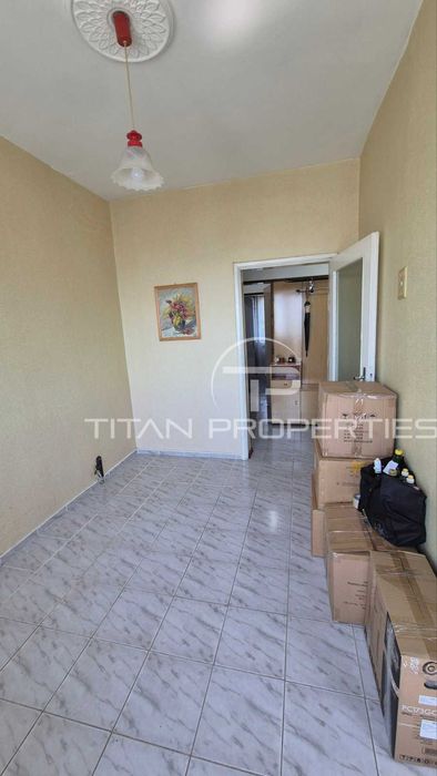 Продава се Тристаен апартамент в Пазарджик, Запад - 84 кв.м за 914 €/кв.м - Снимка #8