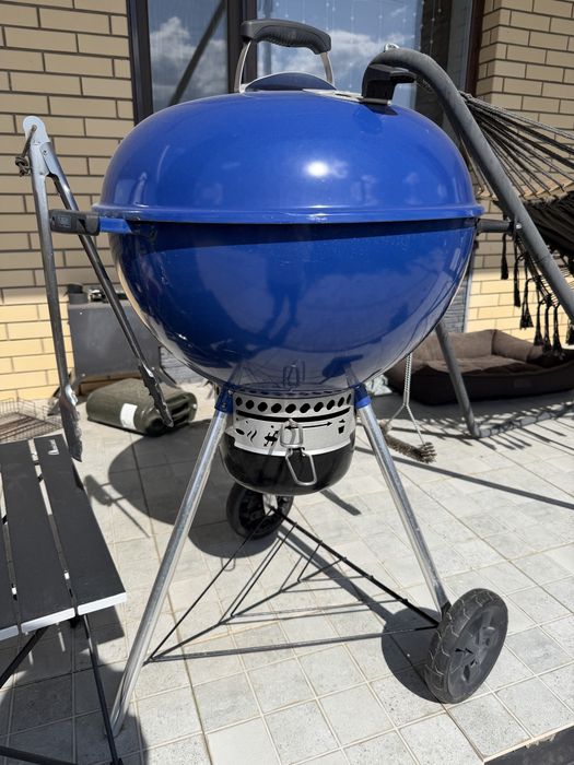 Продаю угольный гриль Weber 57 см