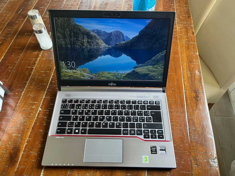 Лаптоп Fujitsu Lifebook E 8Gb RAM