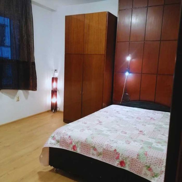 Дава се под наем Четиристаен апартамент в София, Център - 110 кв.м за 678.3 € - Снимка #1