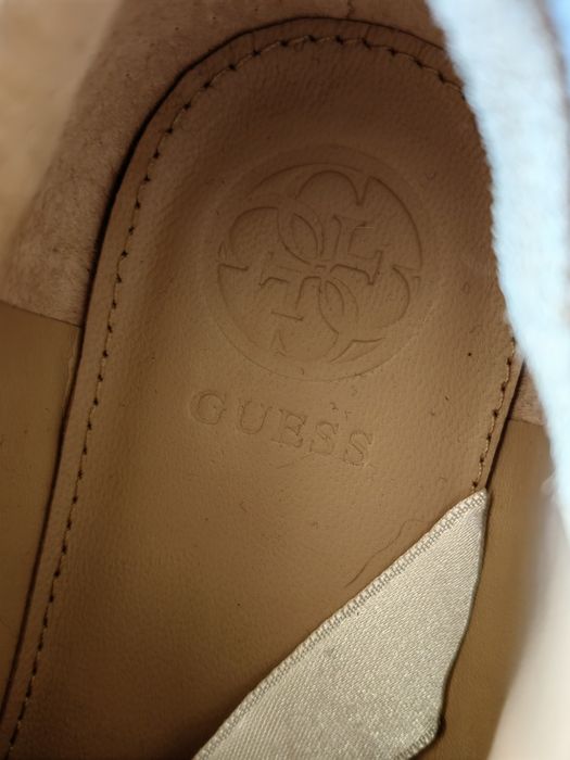 Guess златисти 38 номер