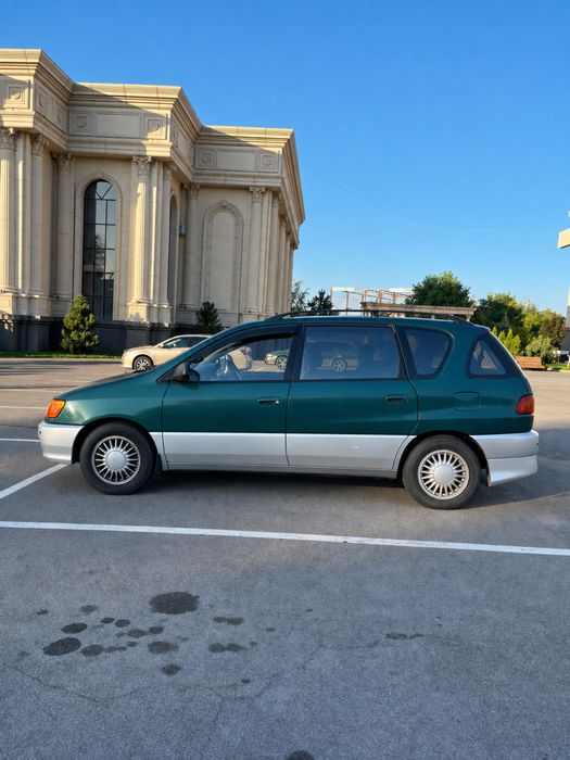 Продам Toyota Ipsum 1996