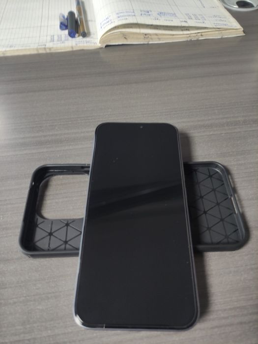 Honor 400 lite 256gb, Redmi Note 11 s 128gb.