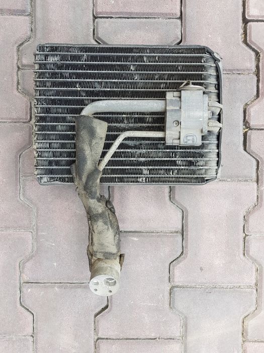 Генератор на Toyota Caldina