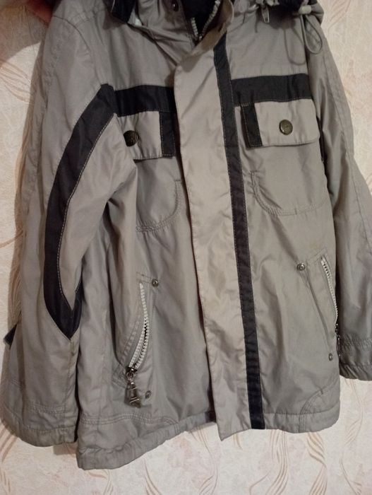 Продам детские куртки