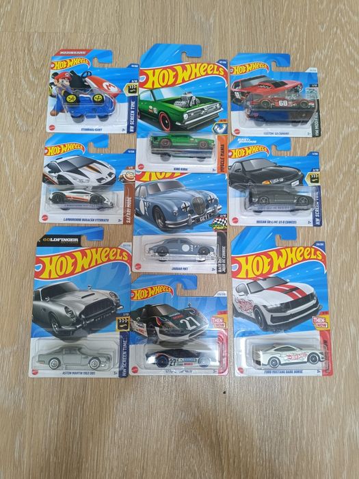 Машинки хот вилс hot wheels