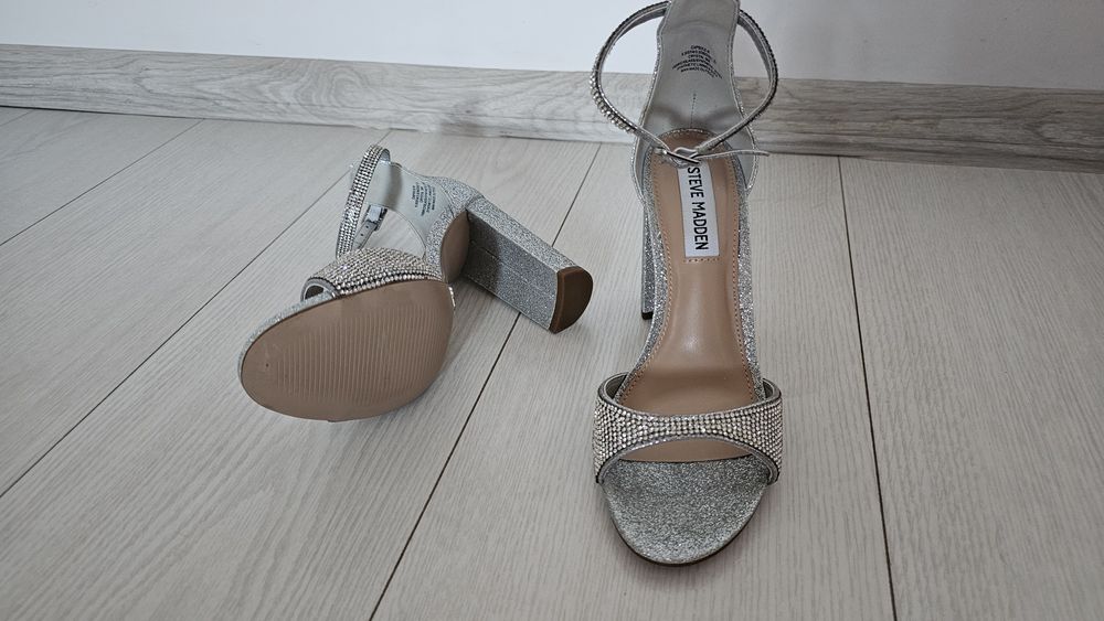 Sandale Steve Madden Capsule R, marimea 37, noi