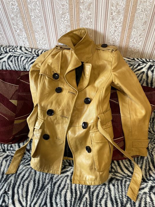 Продам кожаное пальто