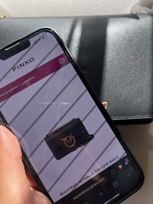 Дамска чанта PINKO Love Bag – черна със златиста верижка – НОВА