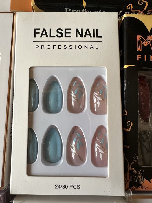 Изкуствени нокти