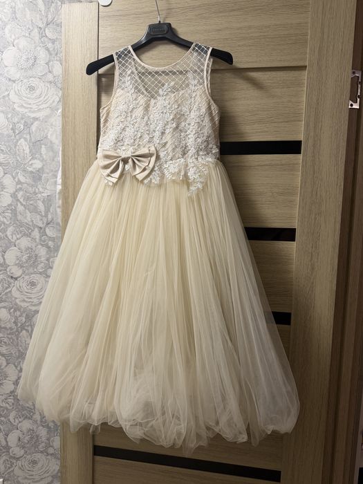 Нарядное платье для девочки