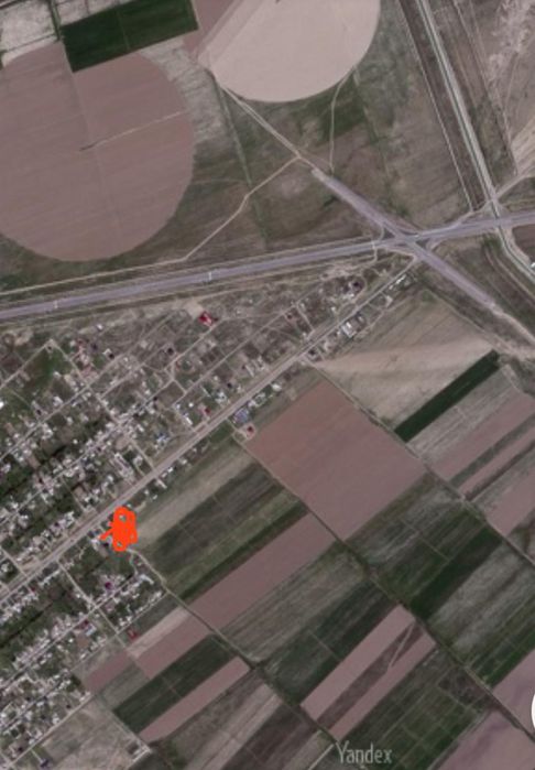 Земельный участок с пристройкой