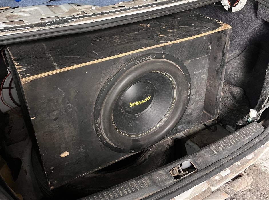 Сабвуфер SWAT SBT 15v3