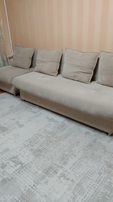 Срочнооо продам  Диван с креслом и пуфик