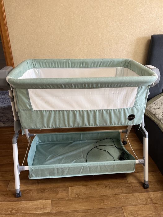 Кровать-манеж детская