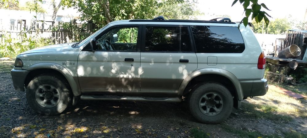 Митсубиси Монтеро спорт