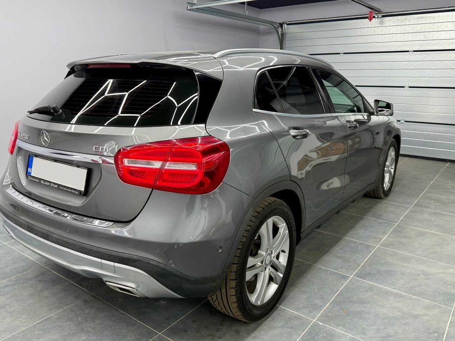 Mercedes GLA200 Full