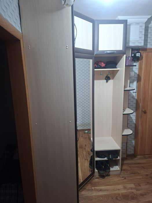 Продам прихожку б/у