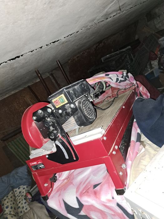 Продам плиткорез в хорошем состояние