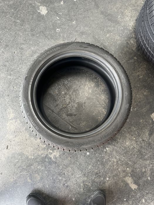 225/45/18 Vredestein M+S