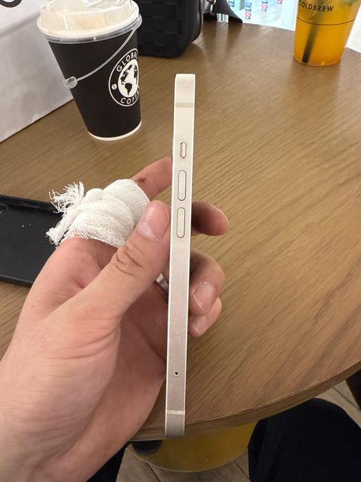 Айфон 13 Белый цвет