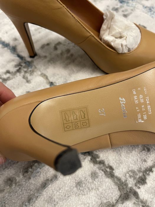 Обувь кожаная Bata, 37 размер