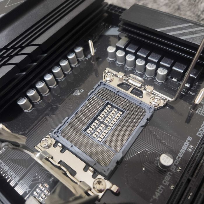 Gigabyte Z790 Eagle AX DDR5 — мощная база для Intel