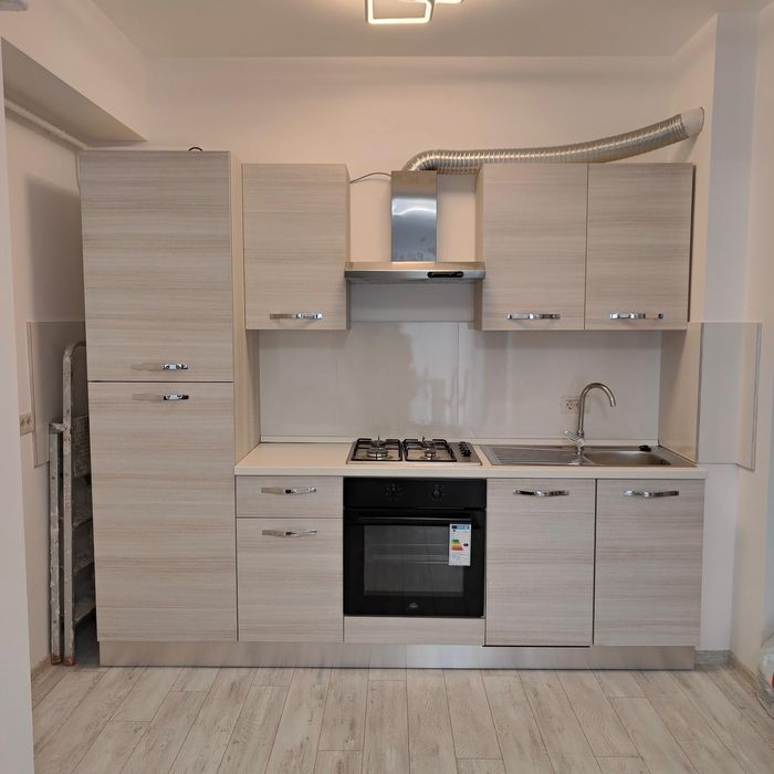 Închiriez apartament cu două camere în bloc nou mobilat si utilat