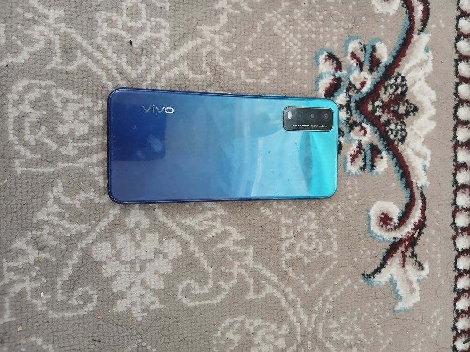 Vivo Y 20 .64 gb Ram 4+2 ,ekranida sini'gi bor,Ekran alishgan,