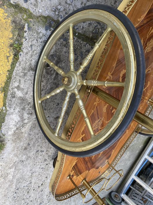 Френска маса за сервиране с интарзия