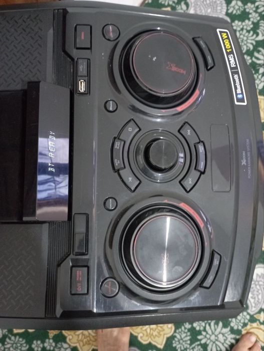 Lg X BooM muzikalniy sentr