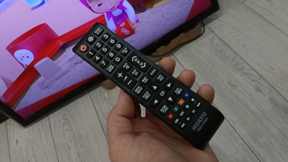Продам телевизор Samsung smart 40