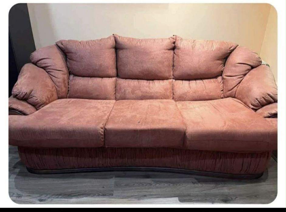 Разтегателен диван