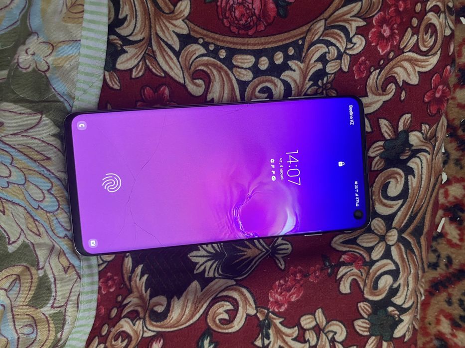 Samsung galaxy s10 вьетнамский