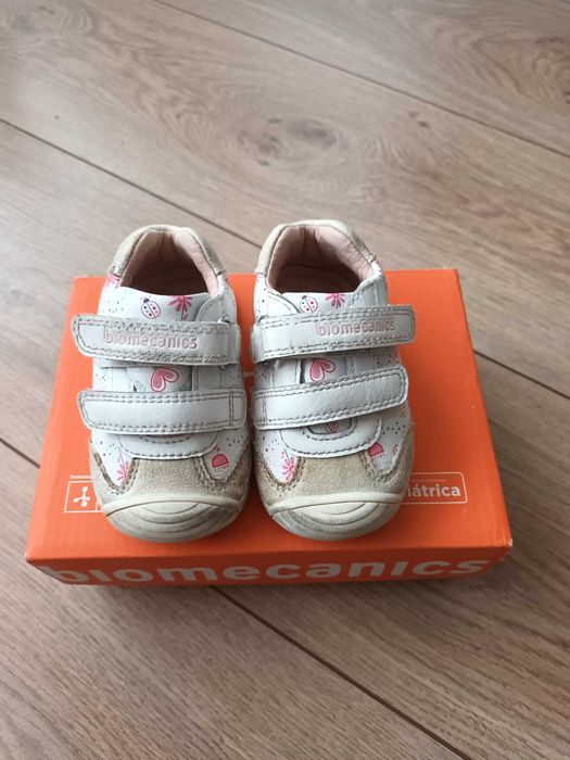 Обувки за прохождане Biomecanics, 18 номер