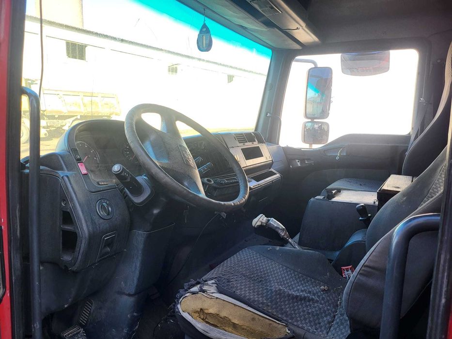 Vând intreg sau pentru piese Camion MAN TGL 7180 an 2006 180 CP Euro 4