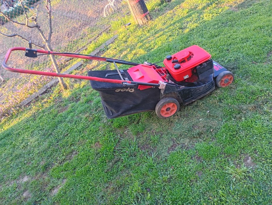 Продава се Косачка  Solo