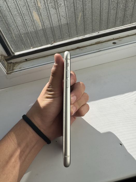 Продам iPhone 11 128