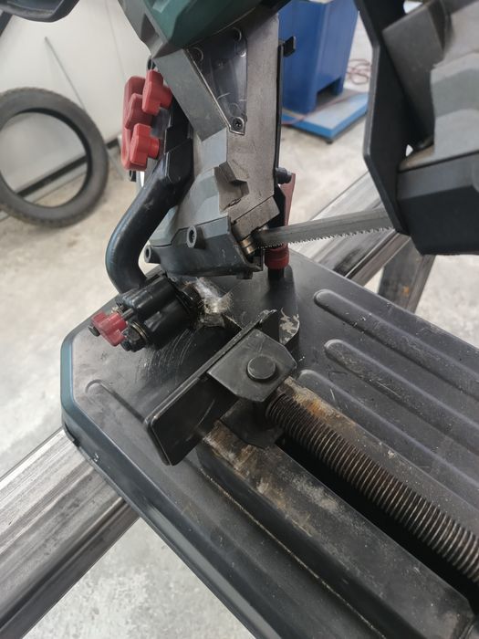 Лентоотрезна машина