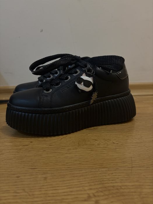 Продавам обувки Karl Lagerfeld