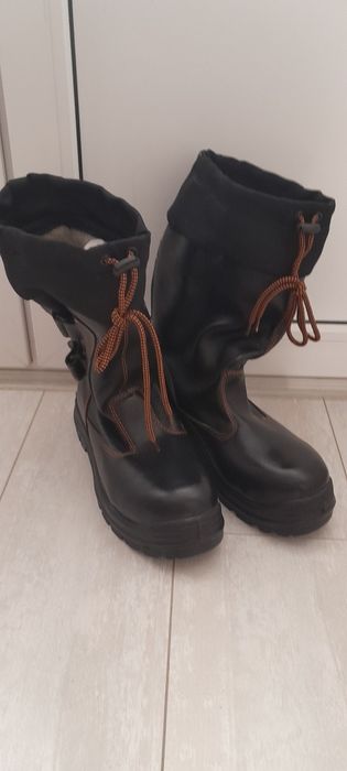 Продам, зимние сапоги