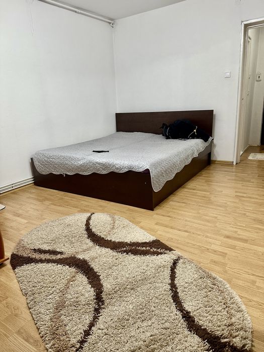 Ofer spre inchiriere garsoniera mobilata grivitei