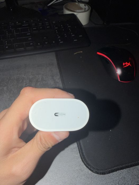 Зарядный устроиства