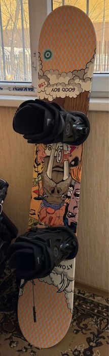 Продам сноуборд с ботинками