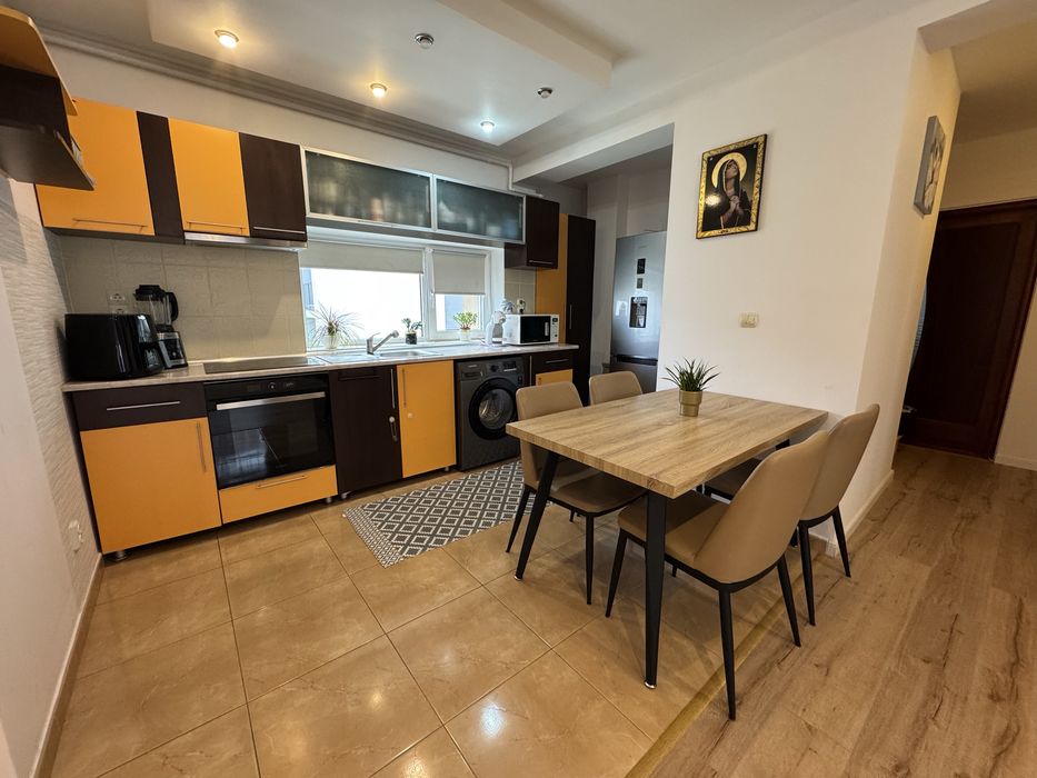 Vând apartament 70 mp +loc de parcare, etaj intermediar, Brădet