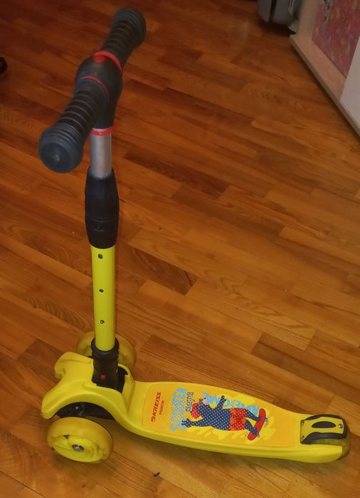 Продам самокат детский